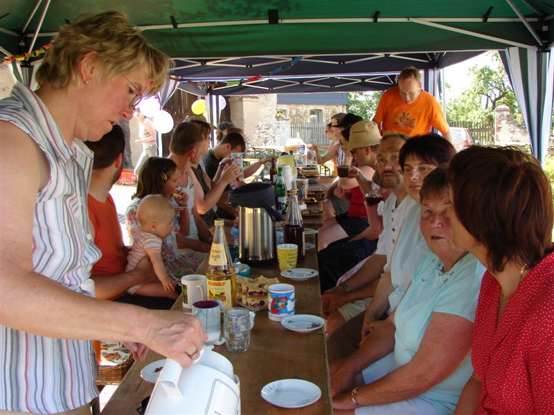 Nachmittags gabs Kaffee beim 12. Burgwitzer Teichfest