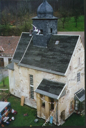 Die Kospodaer Kirche. Aufgenommen von der Feuerwehrdrehleiter bei der 880-Jahrfeier.